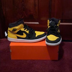 Jordan 1 Mid Old Love 2007